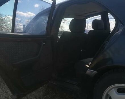 Мерседес Ц-Класс 1994 в Вижнице на Automoto.ua Мерседес Ц-Класс, объемом двигателя 2 л и пробегом 216 тыс. км за 3300 $, фото 4 на Automoto.ua