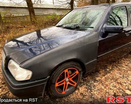 Мерседес Ц-Класс, объемом двигателя 1.8 л и пробегом 160 тыс. км за 2000 $, фото 7 на Automoto.ua