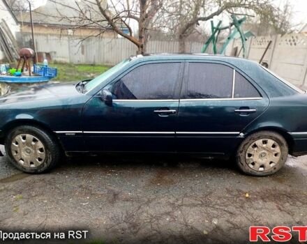 Мерседес Ц-Класс, объемом двигателя 2.5 л и пробегом 0 тыс. км за 3200 $, фото 1 на Automoto.ua