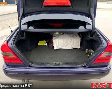 Мерседес Ц-Клас, об'ємом двигуна 2.3 л та пробігом 350 тис. км за 4500 $, фото 9 на Automoto.ua