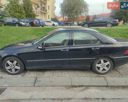Мерседес Ц-Класс, объемом двигателя 2 л и пробегом 271 тыс. км за 4000 $, фото 1 на Automoto.ua