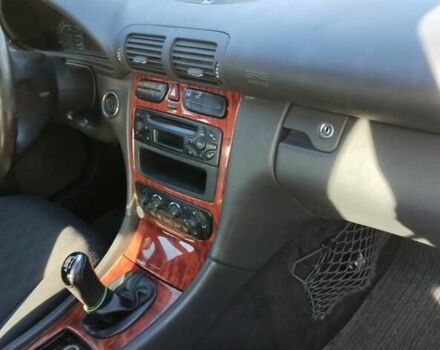 Мерседес Ц-Клас, об'ємом двигуна 1.8 л та пробігом 250 тис. км за 4300 $, фото 14 на Automoto.ua