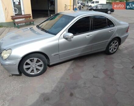 Мерседес Ц-Класс, объемом двигателя 1.8 л и пробегом 300 тыс. км за 5100 $, фото 1 на Automoto.ua