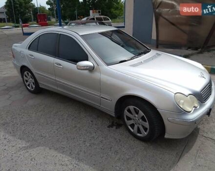 Мерседес Ц-Класс, объемом двигателя 1.8 л и пробегом 300 тыс. км за 5100 $, фото 4 на Automoto.ua