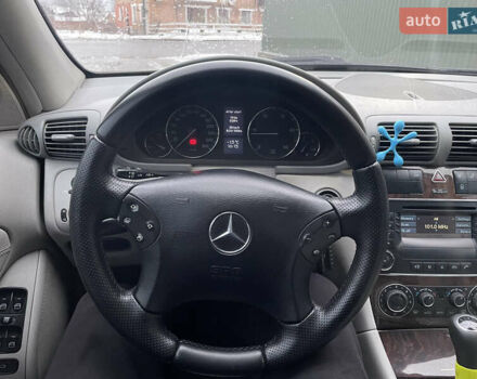 Мерседес Ц-Класс, объемом двигателя 2.2 л и пробегом 370 тыс. км за 7400 $, фото 13 на Automoto.ua