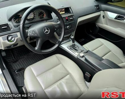 Мерседес Ц-Клас, об'ємом двигуна 3 л та пробігом 190 тис. км за 8200 $, фото 4 на Automoto.ua