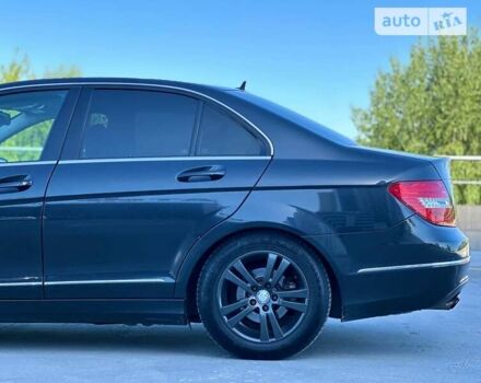 Мерседес Ц-Класс, объемом двигателя 2.2 л и пробегом 206 тыс. км за 12400 $, фото 18 на Automoto.ua