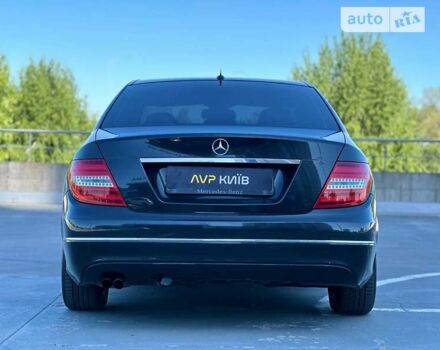 Мерседес Ц-Класс, объемом двигателя 2.2 л и пробегом 206 тыс. км за 12400 $, фото 13 на Automoto.ua
