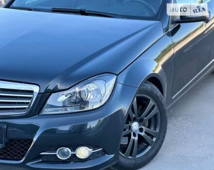 Мерседес Ц-Класс, объемом двигателя 2.2 л и пробегом 206 тыс. км за 12400 $, фото 3 на Automoto.ua