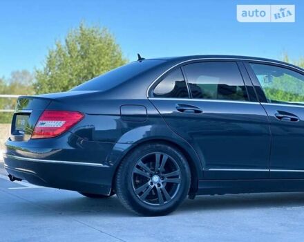 Мерседес Ц-Класс, объемом двигателя 2.2 л и пробегом 206 тыс. км за 12400 $, фото 12 на Automoto.ua