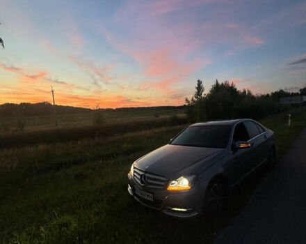 Мерседес Ц-Класс, объемом двигателя 0 л и пробегом 285 тыс. км за 14500 $, фото 8 на Automoto.ua