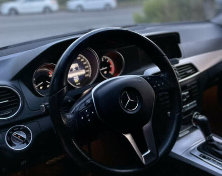 Мерседес Ц-Класс, объемом двигателя 0 л и пробегом 285 тыс. км за 14500 $, фото 5 на Automoto.ua