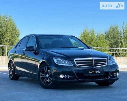 Мерседес Ц-Класс, объемом двигателя 2.2 л и пробегом 206 тыс. км за 12400 $, фото 9 на Automoto.ua