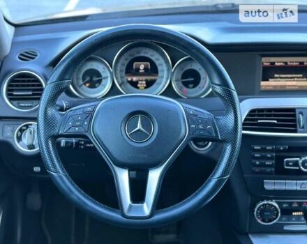 Мерседес Ц-Класс, объемом двигателя 2.2 л и пробегом 206 тыс. км за 12400 $, фото 31 на Automoto.ua