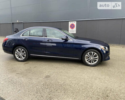 Мерседес Ц-Класс, объемом двигателя 2 л и пробегом 52 тыс. км за 22777 $, фото 2 на Automoto.ua
