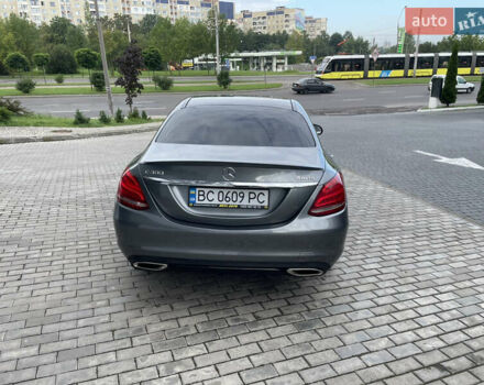 Мерседес Ц-Класс, объемом двигателя 2 л и пробегом 170 тыс. км за 19600 $, фото 6 на Automoto.ua