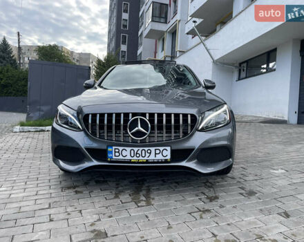 Мерседес Ц-Класс, объемом двигателя 2 л и пробегом 170 тыс. км за 19600 $, фото 12 на Automoto.ua