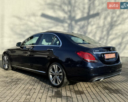 Мерседес Ц-Класс, объемом двигателя 2 л и пробегом 29 тыс. км за 28500 $, фото 6 на Automoto.ua