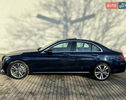 Мерседес Ц-Класс, объемом двигателя 2 л и пробегом 29 тыс. км за 28500 $, фото 5 на Automoto.ua