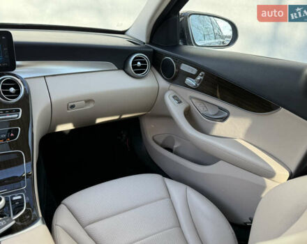 Мерседес Ц-Класс, объемом двигателя 2 л и пробегом 29 тыс. км за 28500 $, фото 15 на Automoto.ua