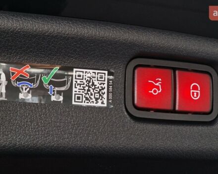 Мерседес Ц-Класс, объемом двигателя 1.5 л и пробегом 0 тыс. км за 67050 $, фото 18 на Automoto.ua