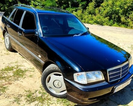 Мерседес Ц-Класс, объемом двигателя 1.8 л и пробегом 400 тыс. км за 2200 $, фото 1 на Automoto.ua