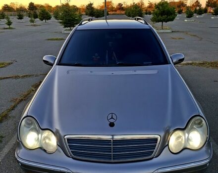Мерседес Ц-Класс 2003 в Одессе на Automoto.ua Мерседес Ц-Класс, объемом двигателя 2.2 л и пробегом 491 тыс. км за 5900 $, фото 4 на Automoto.ua