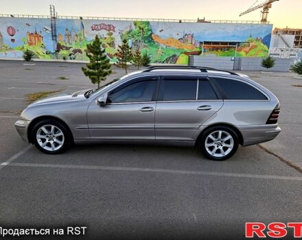 Мерседес Ц-Класс 2003 в Одессе на Automoto.ua Мерседес Ц-Класс, объемом двигателя 2.2 л и пробегом 491 тыс. км за 5900 $, фото 2 на Automoto.ua