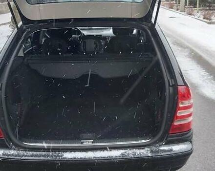 Мерседес Ц-Класс, объемом двигателя 2.2 л и пробегом 326 тыс. км за 7700 $, фото 3 на Automoto.ua