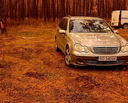 Мерседес Ц-Клас, об'ємом двигуна 2.2 л та пробігом 400 тис. км за 2800 $, фото 2 на Automoto.ua