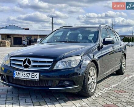 Мерседес Ц-Класс, объемом двигателя 0 л и пробегом 277 тыс. км за 8000 $, фото 1 на Automoto.ua