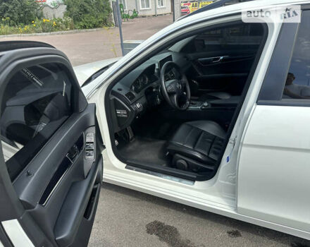 Мерседес Ц-Клас, об'ємом двигуна 2.2 л та пробігом 335 тис. км за 12300 $, фото 16 на Automoto.ua