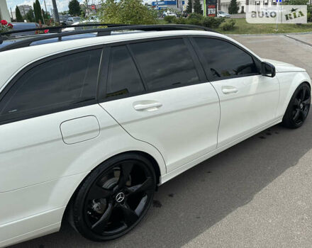 Мерседес Ц-Клас, об'ємом двигуна 2.2 л та пробігом 335 тис. км за 12300 $, фото 4 на Automoto.ua