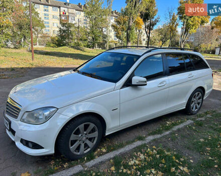 Мерседес Ц-Класс, объемом двигателя 2.14 л и пробегом 307 тыс. км за 9500 $, фото 5 на Automoto.ua