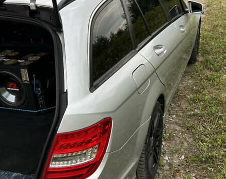 Мерседес Ц-Клас, об'ємом двигуна 2.2 л та пробігом 240 тис. км за 11250 $, фото 4 на Automoto.ua