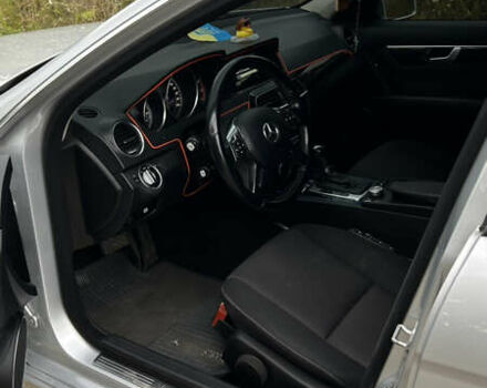 Мерседес Ц-Клас, об'ємом двигуна 2.2 л та пробігом 240 тис. км за 11250 $, фото 5 на Automoto.ua