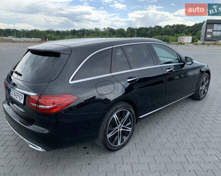 Мерседес Ц-Класс, объемом двигателя 1.95 л и пробегом 117 тыс. км за 21900 $, фото 3 на Automoto.ua