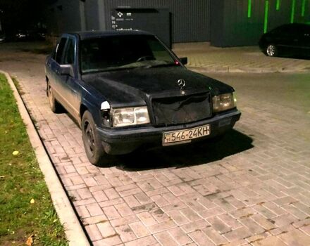 Мерседес Ц-Класс, объемом двигателя 2 л и пробегом 840 тыс. км за 1500 $, фото 1 на Automoto.ua