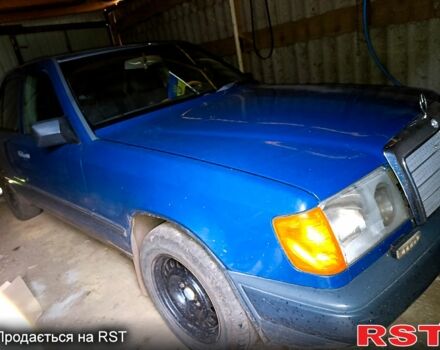 Мерседес Ц-Класс, объемом двигателя 2 л и пробегом 316 тыс. км за 3500 $, фото 1 на Automoto.ua