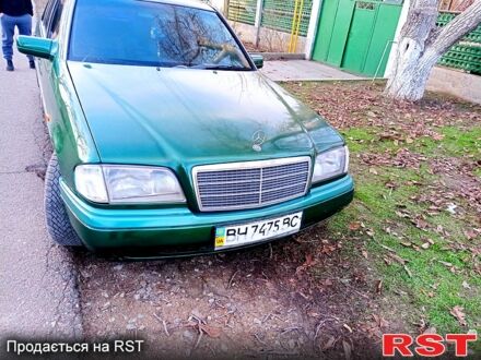 Мерседес Ц-Класс 1994 в Теплодаре на Automoto.ua Мерседес Ц-Класс, объемом двигателя 20 л и пробегом 0 тыс. км за 2000 $, фото 1 на Automoto.ua