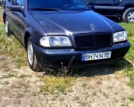 Мерседес Ц-Клас, об'ємом двигуна 2 л та пробігом 111 тис. км за 2200 $, фото 1 на Automoto.ua