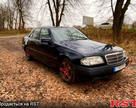 Мерседес Ц-Класс, объемом двигателя 1.8 л и пробегом 160 тыс. км за 2000 $, фото 1 на Automoto.ua