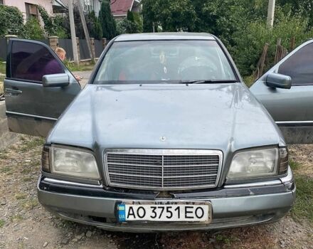 Мерседес Ц-Клас, об'ємом двигуна 1.8 л та пробігом 392 тис. км за 1300 $, фото 1 на Automoto.ua