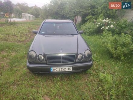 Мерседес Ц-Класс 1995 в Владимир-Волынский на Automoto.ua Мерседес Ц-Класс, объемом двигателя 2.3 л и пробегом 348 тыс. км за 3600 $, фото 1 на Automoto.ua