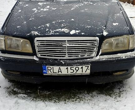 Мерседес Ц-Класс, объемом двигателя 1.8 л и пробегом 235 тыс. км за 1000 $, фото 1 на Automoto.ua