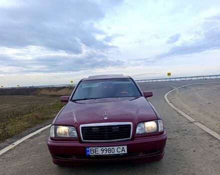 Мерседес Ц-Класс, объемом двигателя 1.8 л и пробегом 426 тыс. км за 2850 $, фото 1 на Automoto.ua