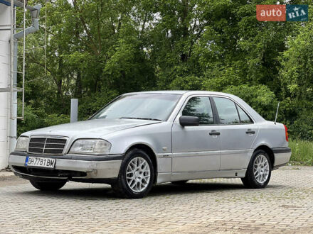 Мерседес Ц-Класс 2000 в Черновцах на Automoto.ua Мерседес Ц-Класс, объемом двигателя 2.2 л и пробегом 300 тыс. км за 850 $, фото 1 на Automoto.ua
