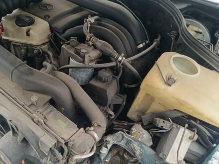 Мерседес Ц-Клас, об'ємом двигуна 2.5 л та пробігом 300 тис. км за 1000 $, фото 1 на Automoto.ua