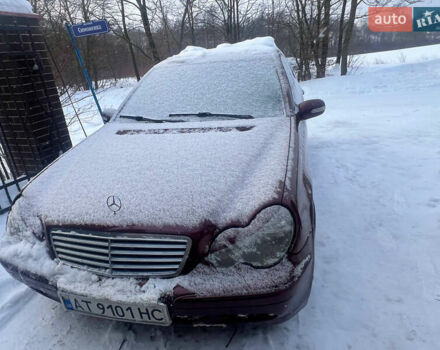 Мерседес Ц-Класс, объемом двигателя 2 л и пробегом 295 тыс. км за 4000 $, фото 1 на Automoto.ua