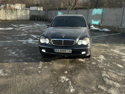 Мерседес Ц-Класс 2001 в Харькове на Automoto.ua Мерседес Ц-Класс, объемом двигателя 0 л и пробегом 350 тыс. км за 5300 $, фото 1 на Automoto.ua